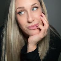 Cari F profile picture