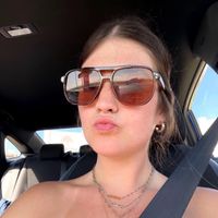 Lily Barnard profile picture