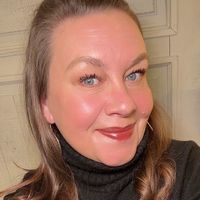 Chronically Lola profile picture