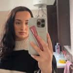 Denisa B profile picture