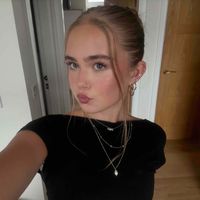 Hermione Greenwood profile picture