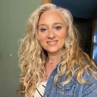 Valerie DeKam profile picture