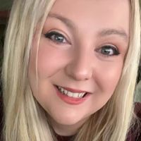 Nikki Holland profile picture