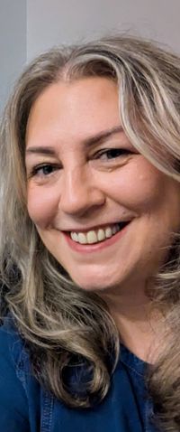 Emma B profile picture