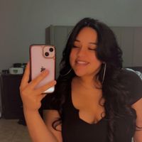 Nallely Garcia profile picture