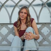 Olivia Engel profile picture