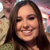 Lindsey Hennig profile picture