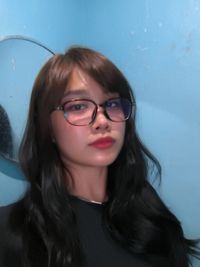 val profile picture