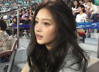 Nicole Lou profile picture