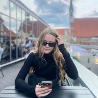Laura profile picture