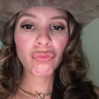 Leonor Flores profile picture
