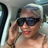 Carly B profile picture