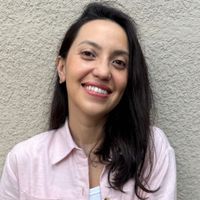 Thais Oliveira profile picture