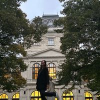 Beyza Üstün profile picture