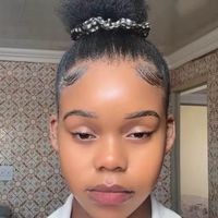 Thatohatsi profile picture