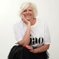 Dina Mitchell | Executive Menopause Coach profile picture