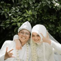 Dwi Pujiastuti profile picture