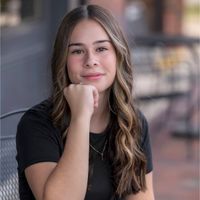 Zoe Laknahur profile picture