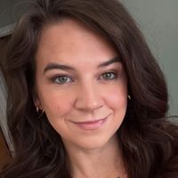 Angela Lewis profile picture