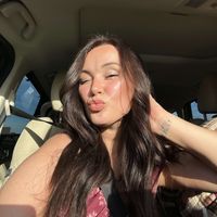 Emily Henderson profile picture