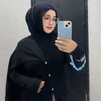 Ria Fitriani profile picture