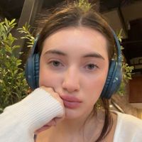 Holland| beauty + themed bundles profile picture