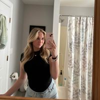 Emily Stewart profile picture