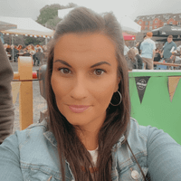 Laura Fox profile picture