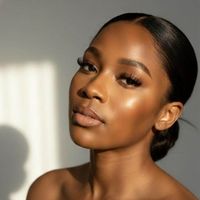 Nahomie profile picture