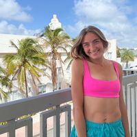 Emma Stefanski profile picture