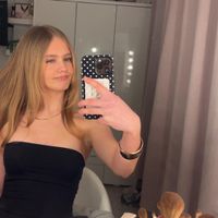lucy emilie profile picture