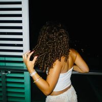 bee lily profile picture