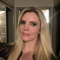Nathalie Cox profile picture