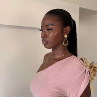 Ebube June profile picture