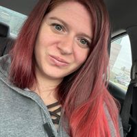 Tori Molloy profile picture
