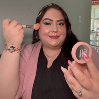 Taylor Hineline | Inclusive Beauty, Health, & Wellness Creator profile picture