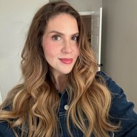 Julia Burklund profile picture