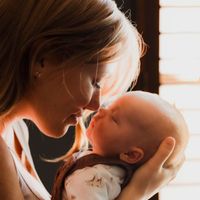 Annie Zweibruck • Motherhood & Wellness profile picture