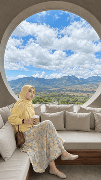 Ratna Sari profile picture