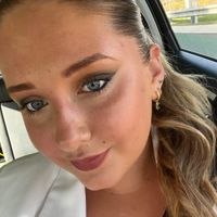 Ellie Burquest profile picture