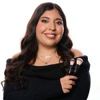 victoria alexander profile picture