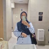 julia nadzif profile picture