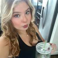 Chloe Picazo profile picture