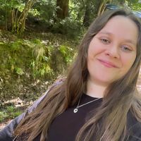 Lizzi Hill profile picture