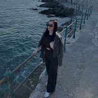 Una profile picture