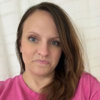 Rebecca Souza profile picture