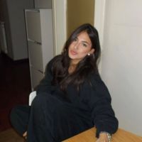 Elène profile picture