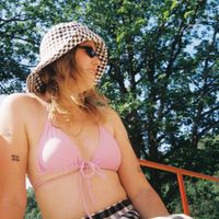 Madeleine Thompson profile picture