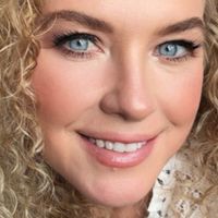 Rebecca | Review and Shop profile picture