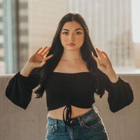 laura carney profile picture